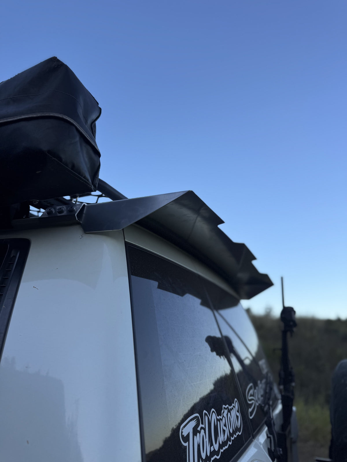 gu wing (flush)